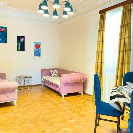 Apartment Deme Kutaisi Bagian luar foto